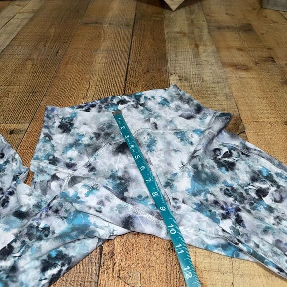 Lululemon Unlimit High-Rise Tight 25" Kaleidofloral Multi Leggings size 6 - Picture 11 of 12
